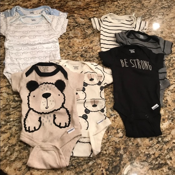 Gerber Other - Newborn 0-3 months baby boy onesie bundle